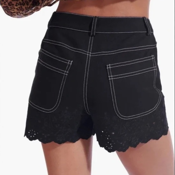 Staud black shorts, size:6 - Picture 2 of 7